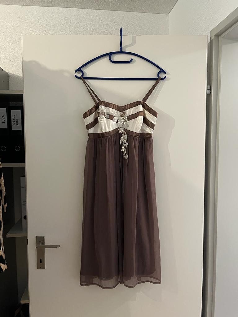 Kleider: Sommer/festkleid – Neu (gemäss Beschreibung) aus Ebikon von kov_9vqb