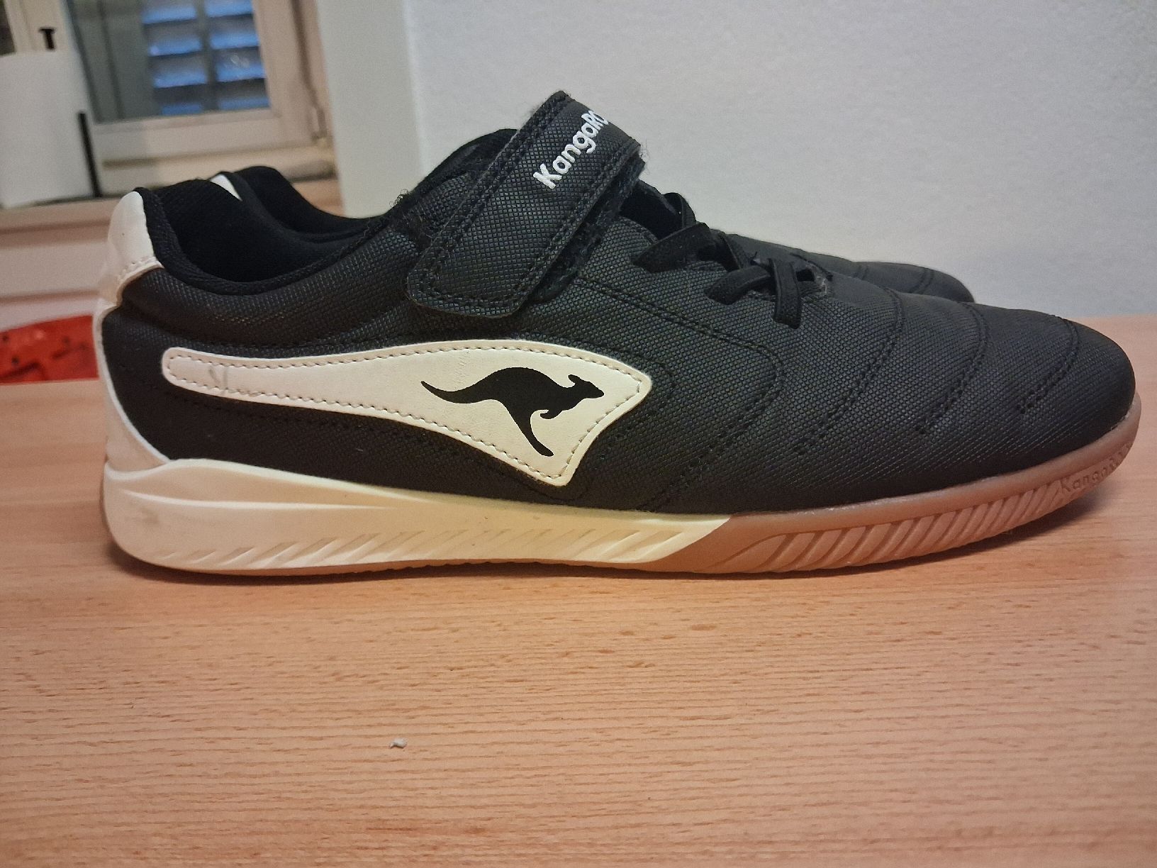 Scarpe da uomo: Chaussure taille 39 comme neuf  – Usato da La Chaux-de-Fonds venduto da syl_lvy2
