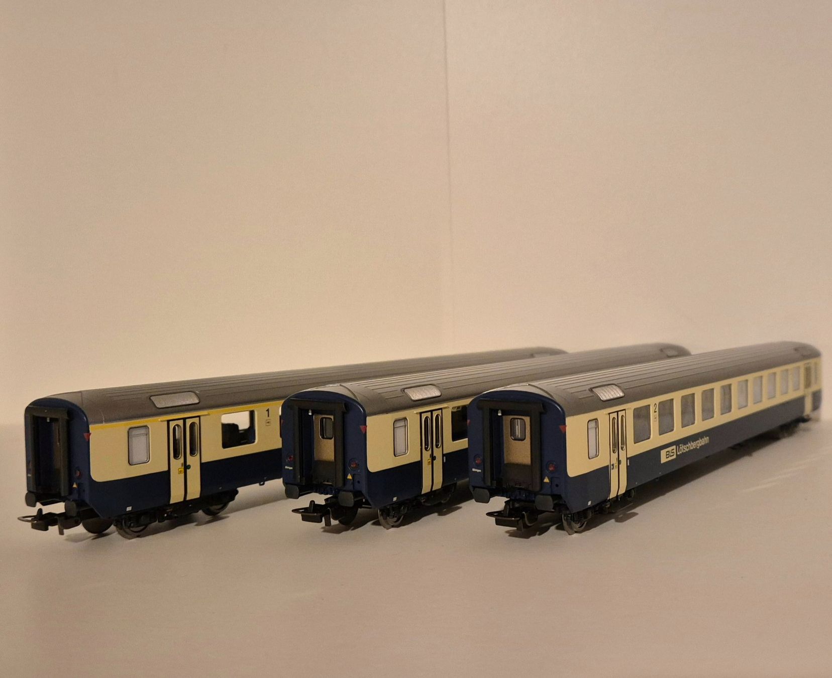 Piko Modelleisenbahnen: Piko 3er Set BLS EW I – Neu (gemäss Beschreibung) aus Wittenwil von ced_q8j7 7