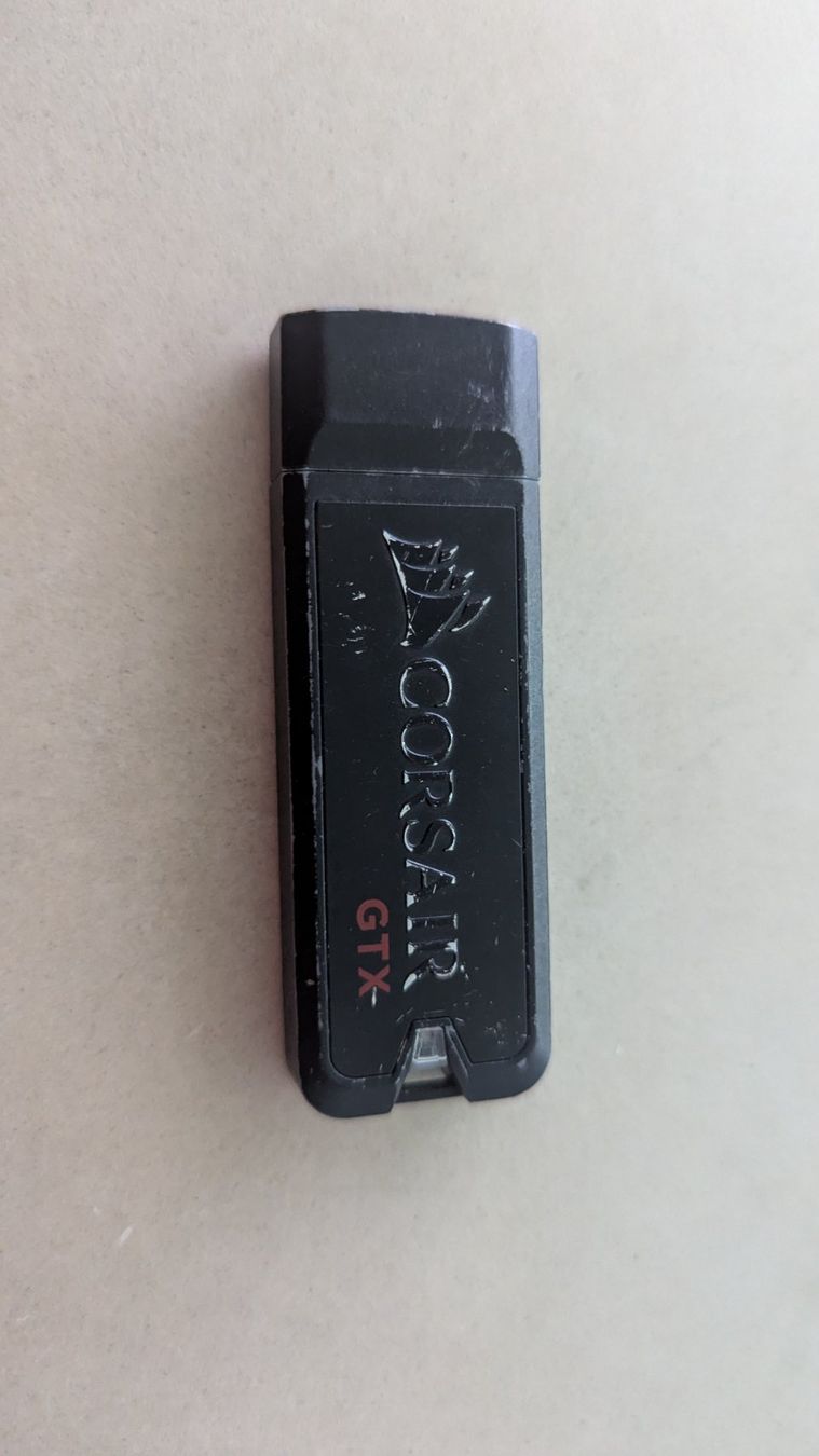 Corsair Chiavette USB: Corsair Flash Voyager GTX 512GB – Usato da Oberurnen venduto da gih0