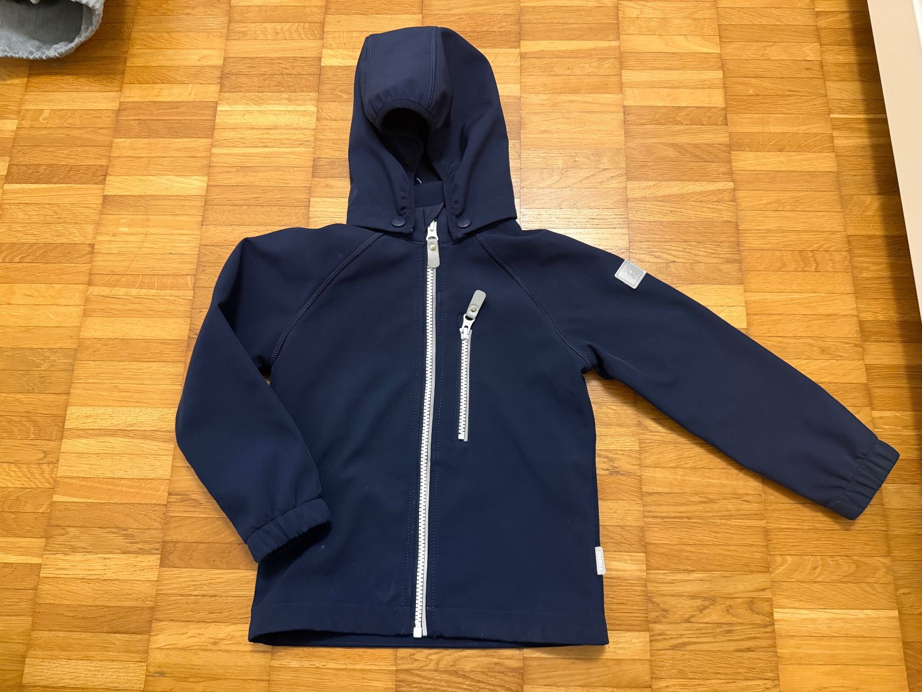 Reima Jacken & Mäntel: Reima Softshelljacke Gr 104 – Neu (gemäss Beschreibung) aus Richterswil von Eunoia85