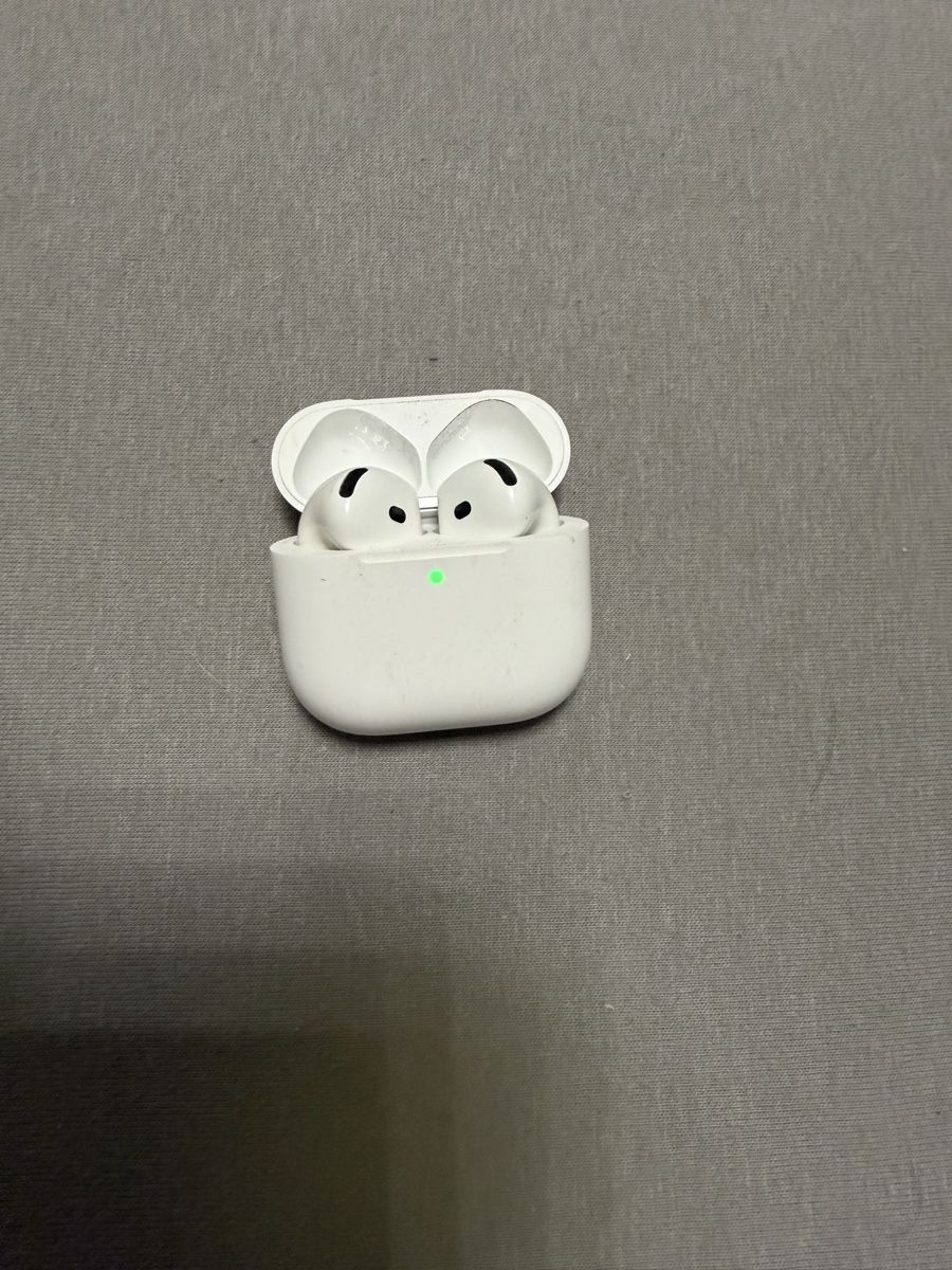 Apple Cuffie: Airpods 4 – Usato da Biberist venduto da John2853 2