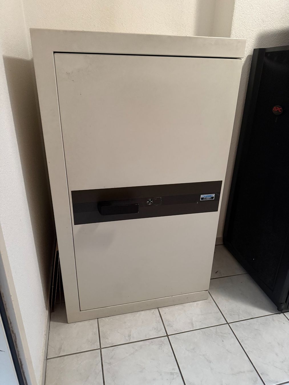 Kardex Casseforti: Gebrauchter Feuerschutz- Tresor / Geldschrank – Usato da Goldach venduto da Natalie012