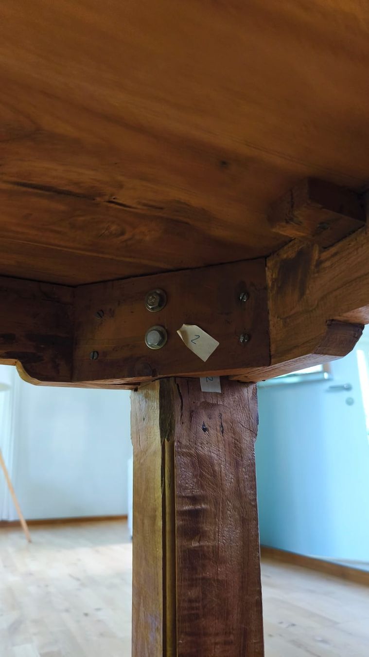 Tische: Rustikaler Esstisch – Gebraucht aus Hombrechtikon von Brunnengass 3
