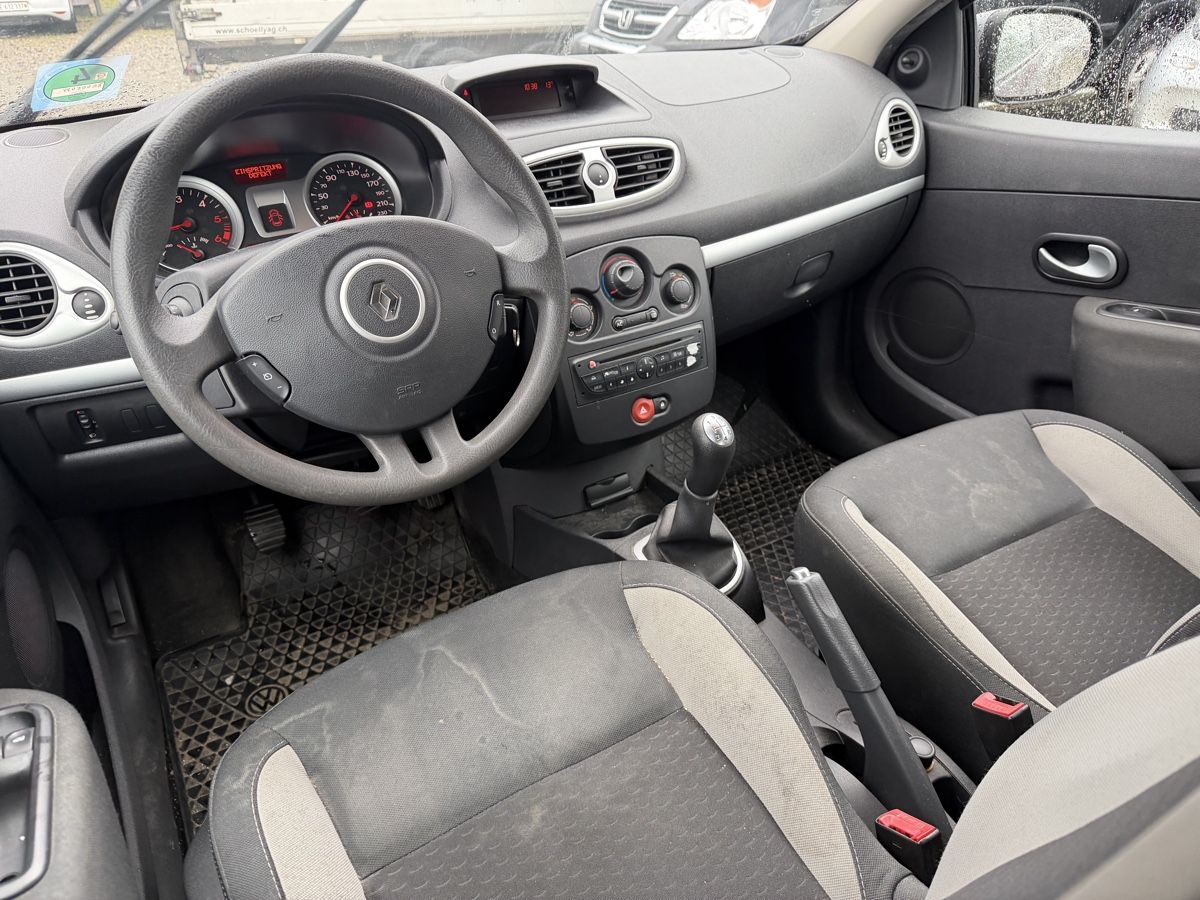 Renault Automobili: Renault Clio 1.5dci – Usato da Oberönz venduto da Xyz90 5