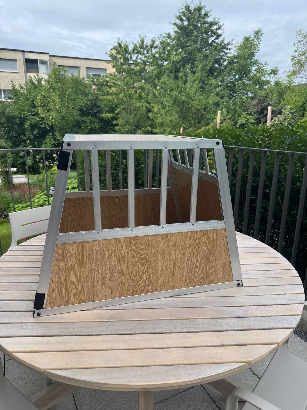 Gabbie, trasporto & Sicurezza: Hundebox Alu geneigte Rückseite – Usato da Männedorf venduto da Flwa 4