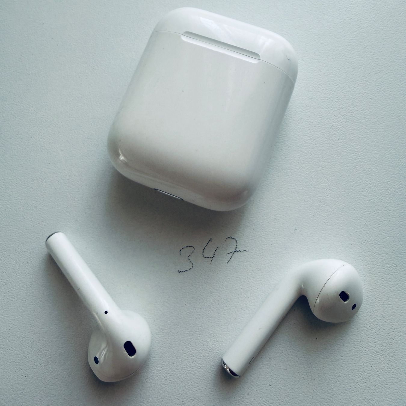 Apple Kopfhörer: Original Apple AirPods 2 Gen. Wireless Kopfhörer & Case – Gebraucht aus Basel von MY.AIRPODS.SHOP 5