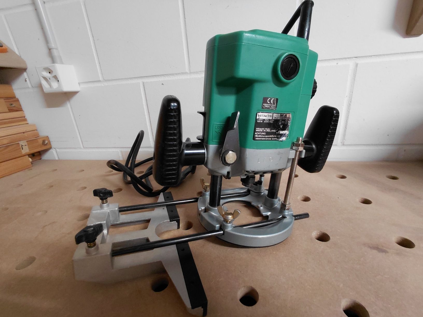 Alle Maschinen: Oberfräse Hitachi M8 – Gebraucht aus Schafhausen i.E. von bjli