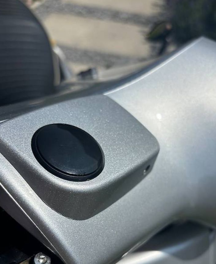Vespa Tutti pezzi di ricambio per scooter: Abdeckkappe SIP schwarz Spiegelloch Vespa – Nuovo e nell'imballaggio originale da Benglen venduto da lub_pf6p