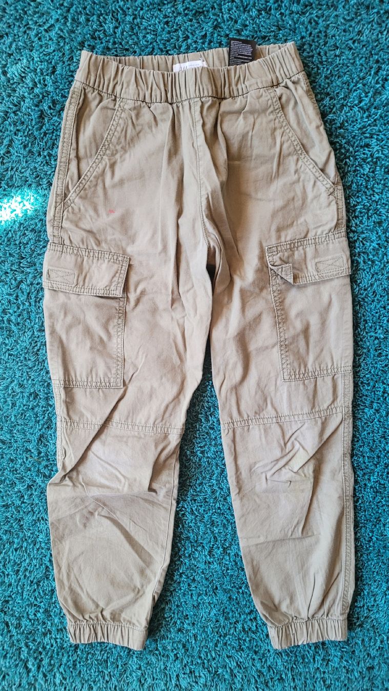 H&M Pantaloni: Coole H&M Cargo Hose, Khaki, Gr. 140 – Usato da Warth venduto da aussieaussie