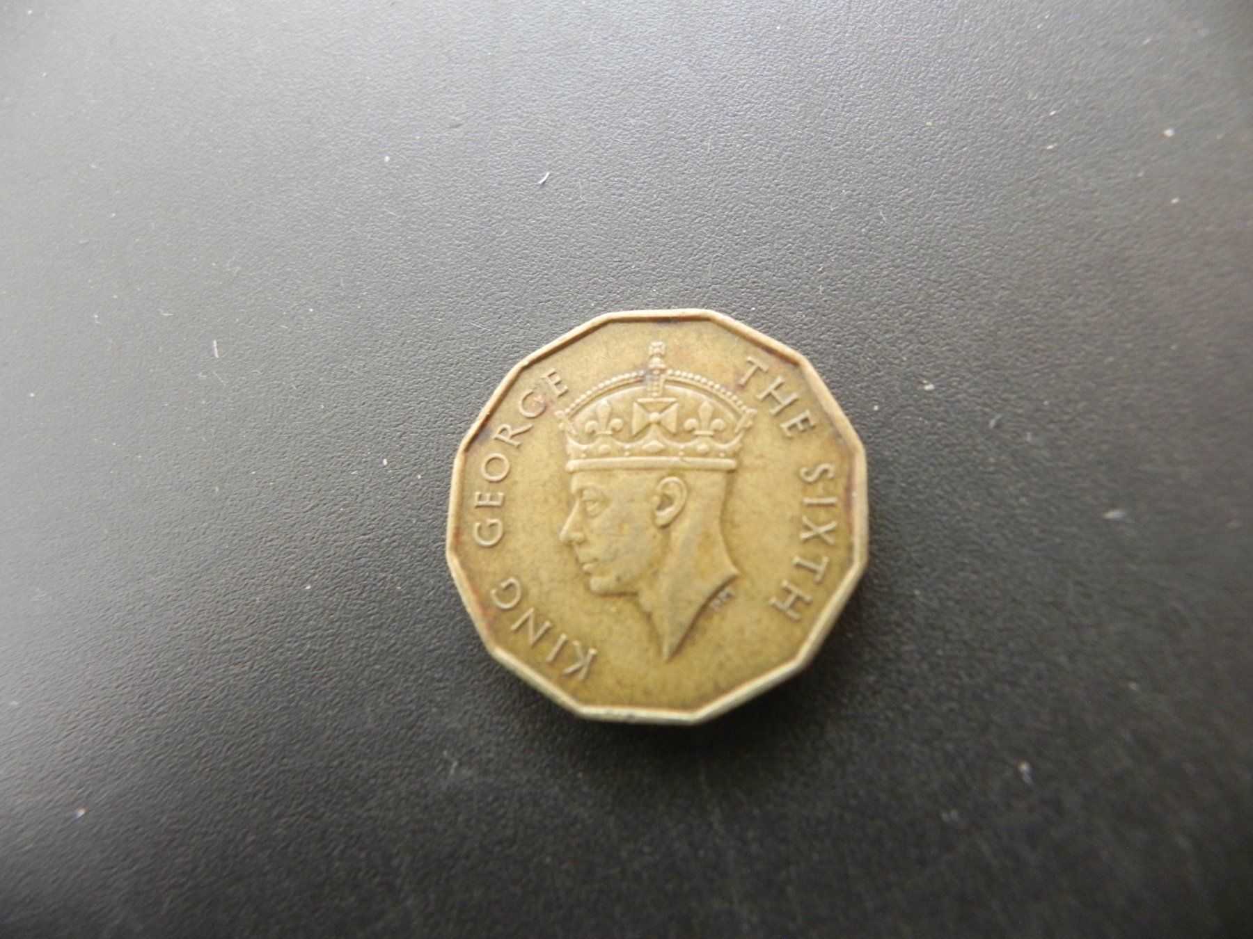 Alle Münzen: Fidschi 3 Pence 1952 – Gebraucht aus Biel/Bienne von Gogolozi 1