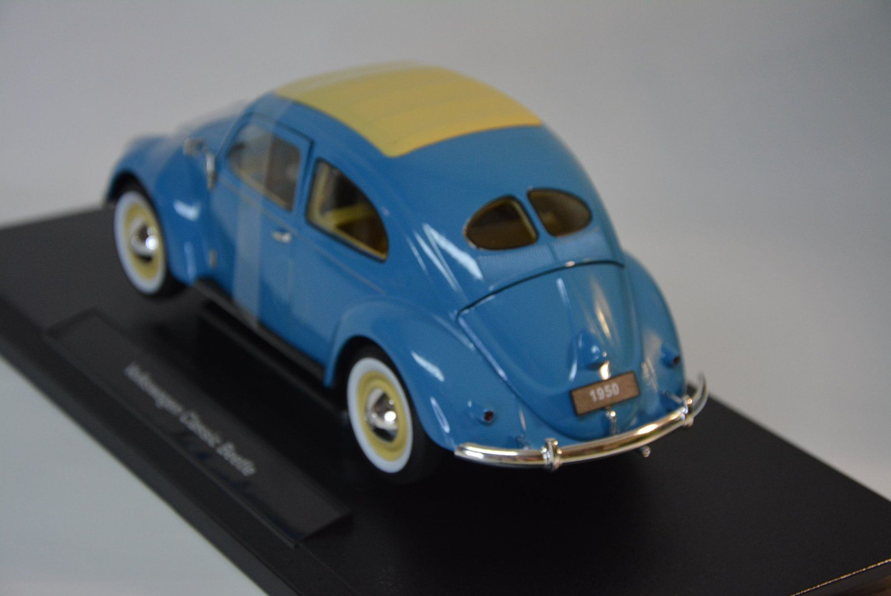 Volkswagen Modellini d'auto: Volkswagen Classic Beetle , Welly , 1:18 – Nuovo e nell'imballaggio originale da Goldach venduto da Feivel9 5