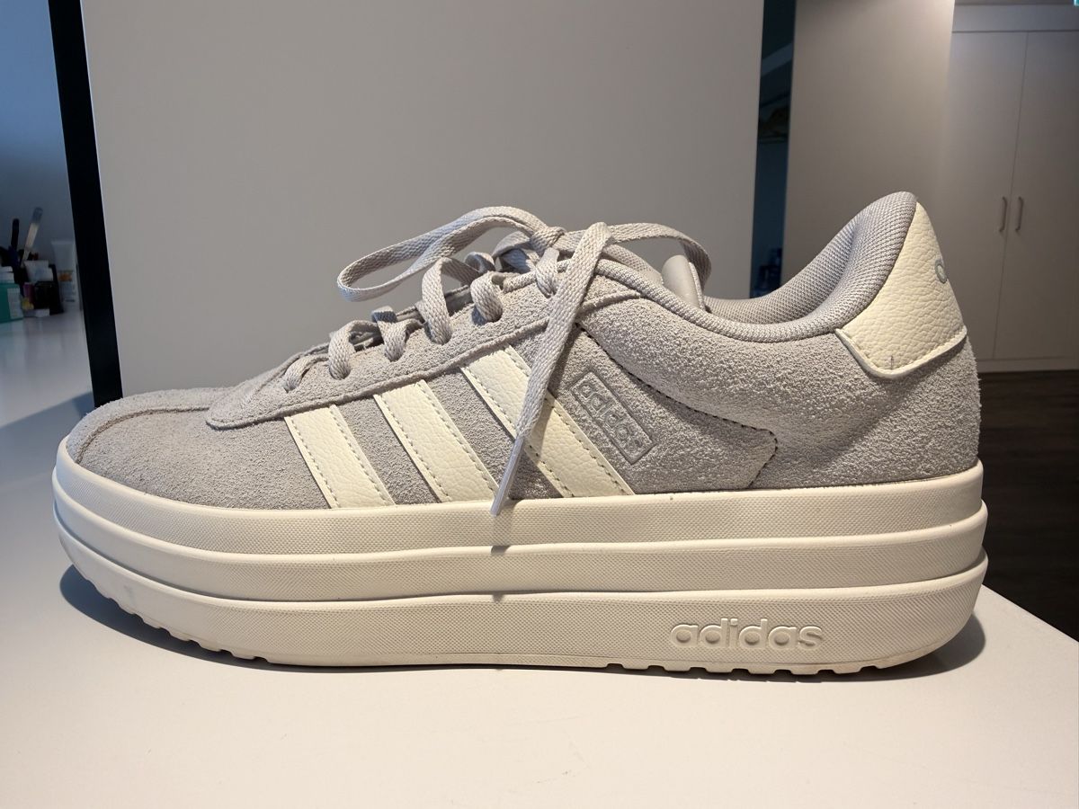 Adidas Chaussures femmes: Adidas Sneaker grau Wildleder  – Neuf (Voir description) à Münsingen par saenny79 2