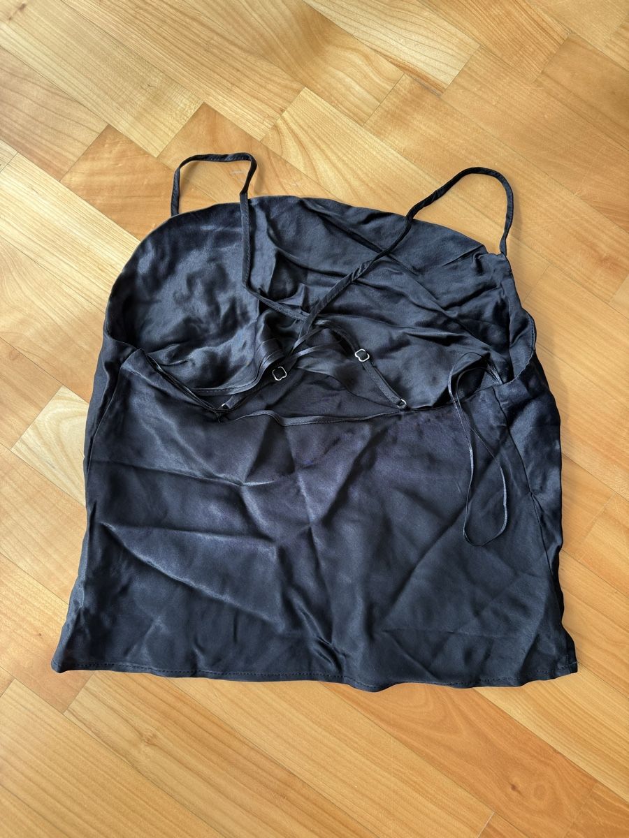 Zara Top: ZARA Seidenoptik-Top, Schwarz, Gr. M – Usato da Lachen SZ venduto da ali_5xw5 1