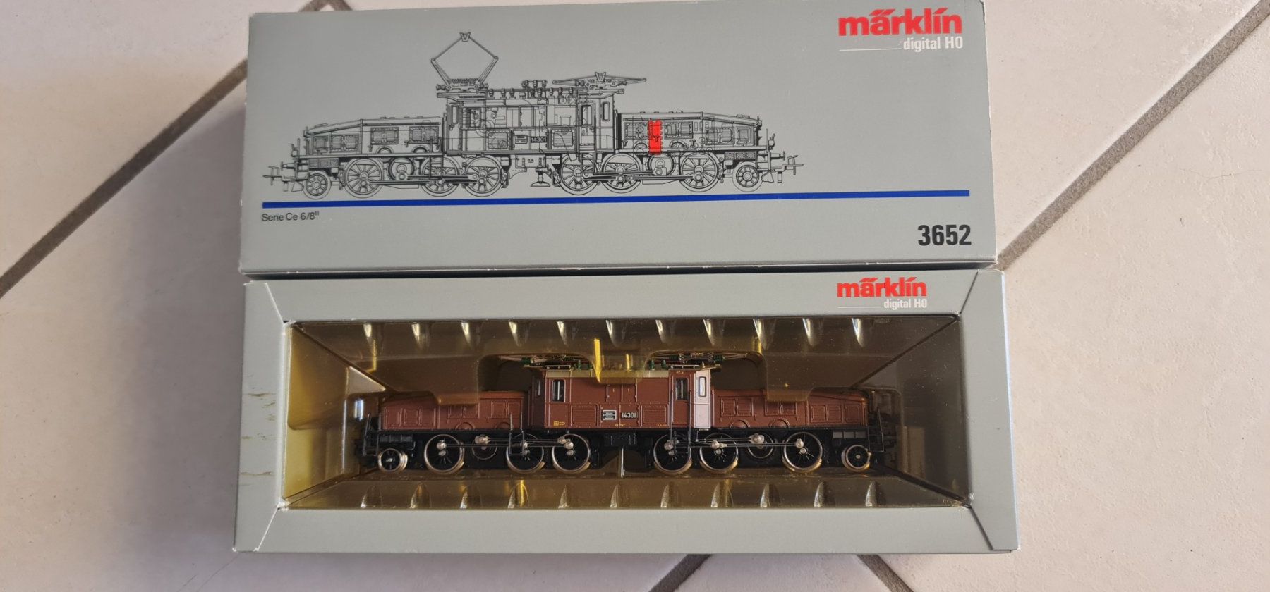 Märklin Modellini di ferrovie: Märklin "Krokodil" 3652 – Usato da Meiringen venduto da Logia