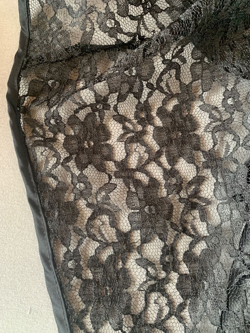 Kleider & Röcke: Festkleid Spitze mit Schleppe, Grösse 146 – Gebraucht aus Bützberg von Alexaborn 5