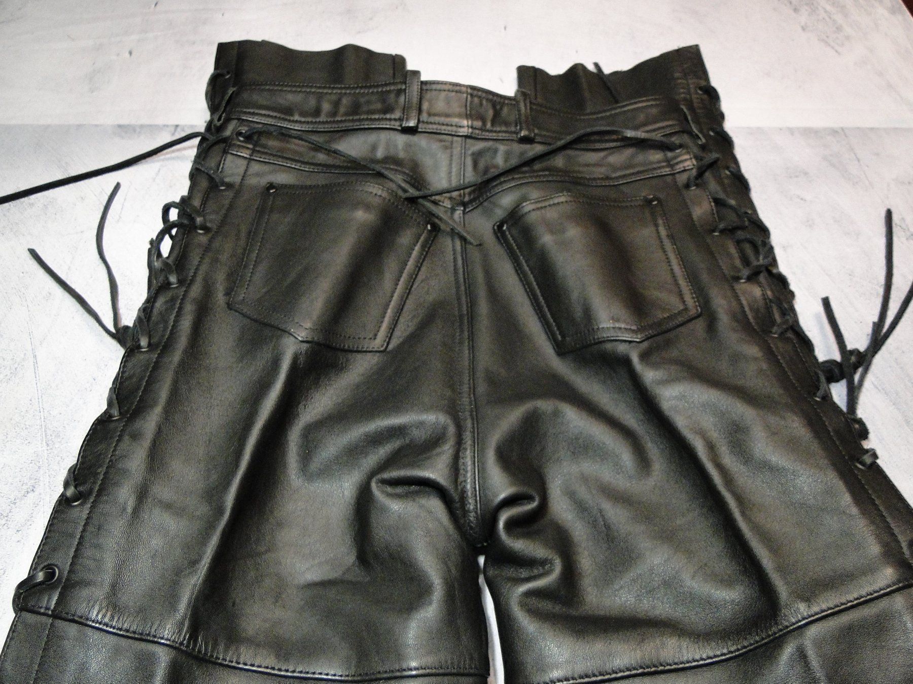 Pantalons: Motorrad Leder Hose – D'occasion à Emmenbrücke par Ulisse-22 4
