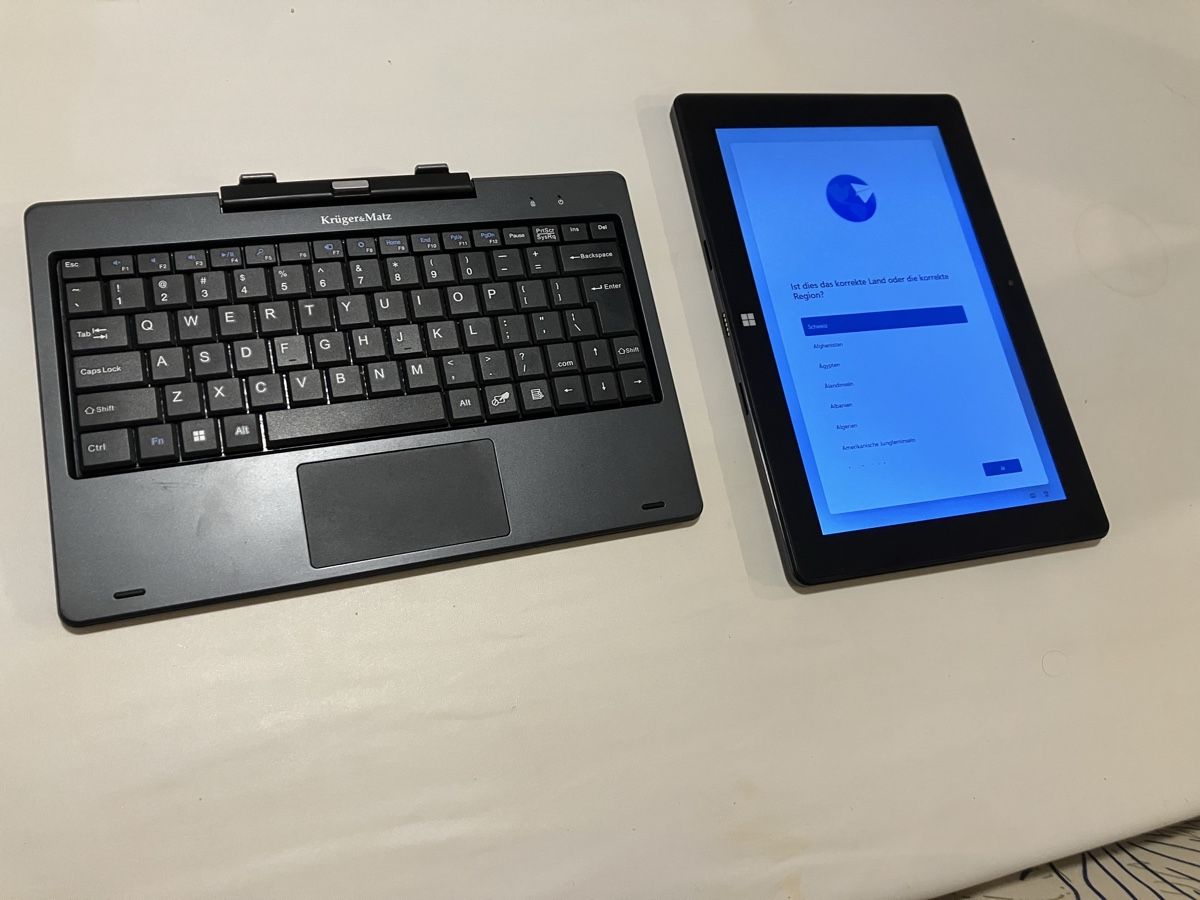 Portables: 2in1 Tablet/Laptop, Windows 11 Pro – Neuf (Voir description) à Grossaffoltern par Foehnfreddy 1