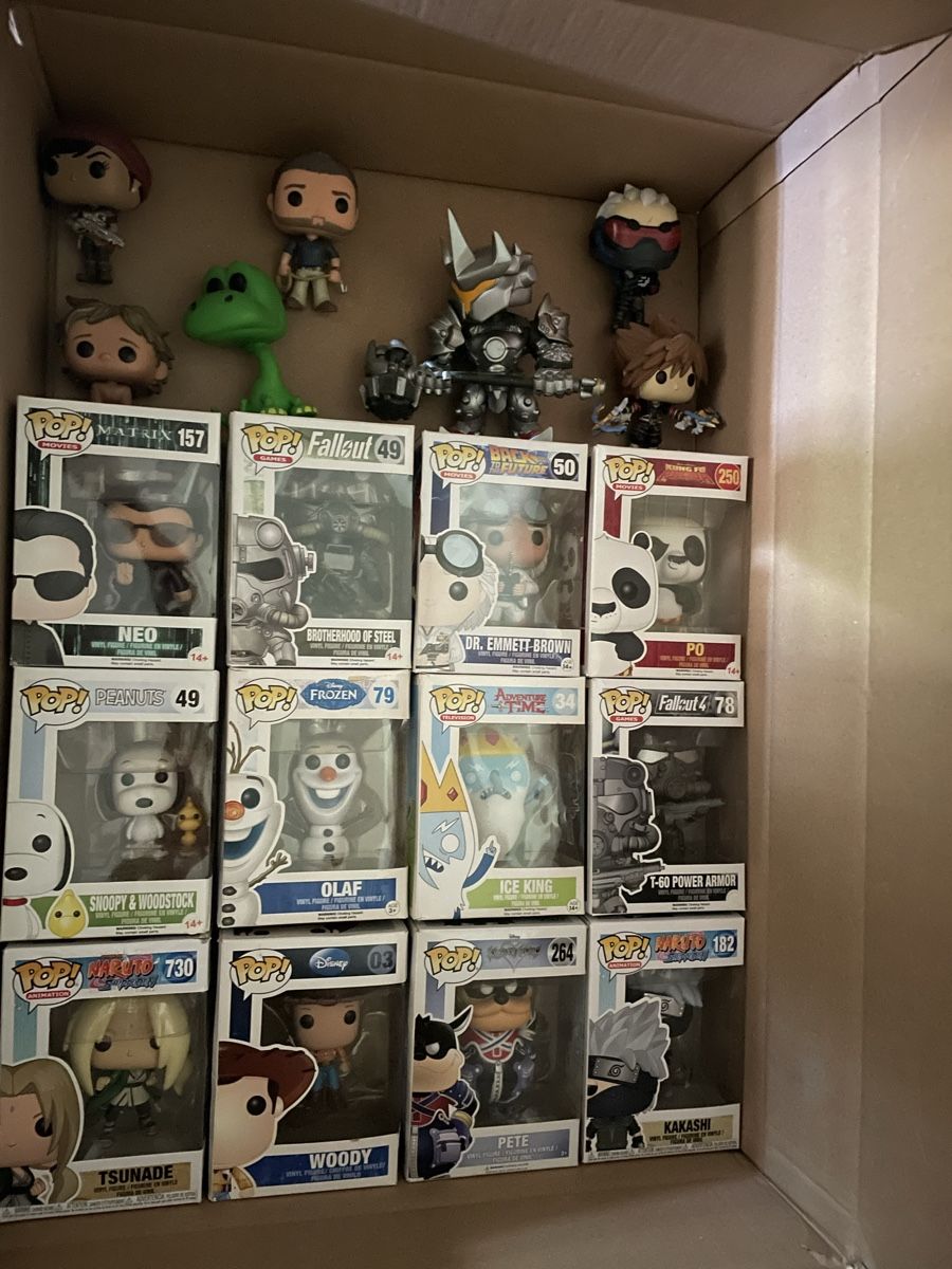 Funko Figurines: 6 funko pop – D'occasion à Morbio Inferiore par msc_2jqc