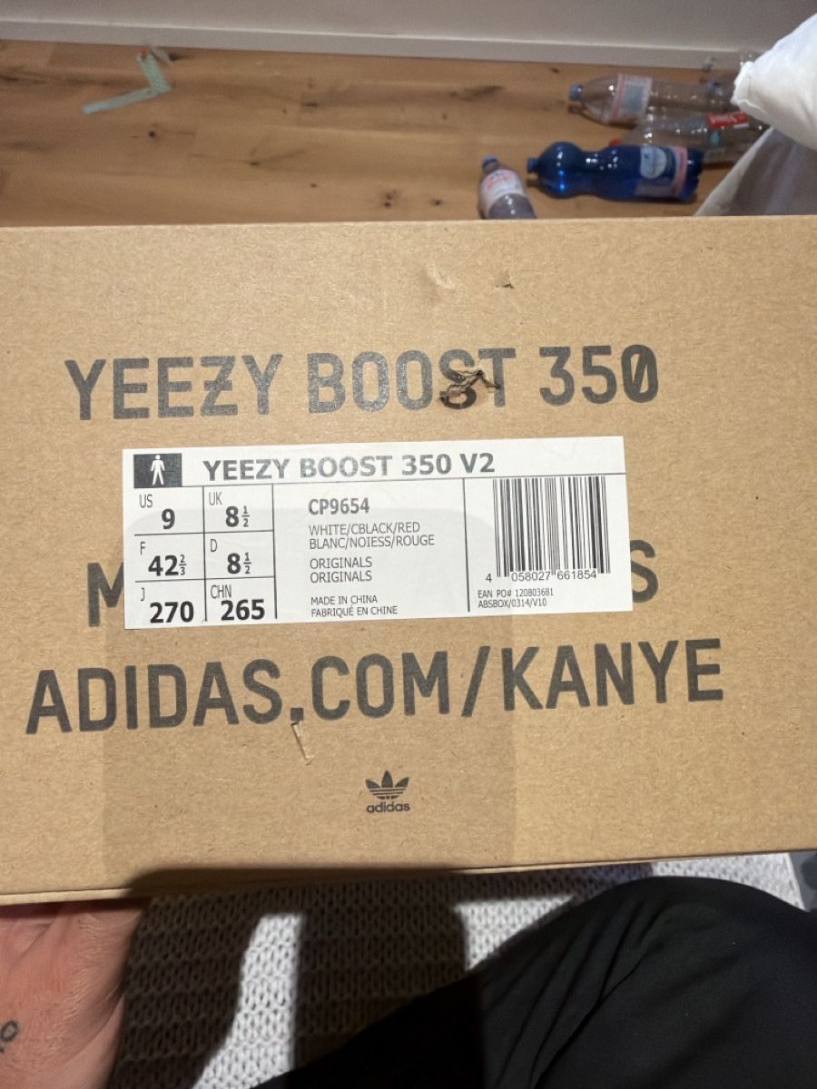 Adidas Scarpe da uomo: Yeezy boost 350 V2 | White/Black/Red – Nuovo e nell'imballaggio originale da Zürich venduto da fab_mtp7 1