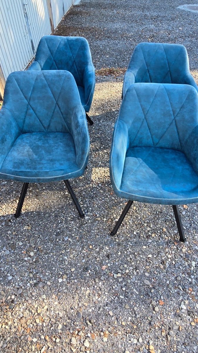 Stühle: Esszimmerstühle blau – Neu (gemäss Beschreibung) aus Grenchen von ine_x88j