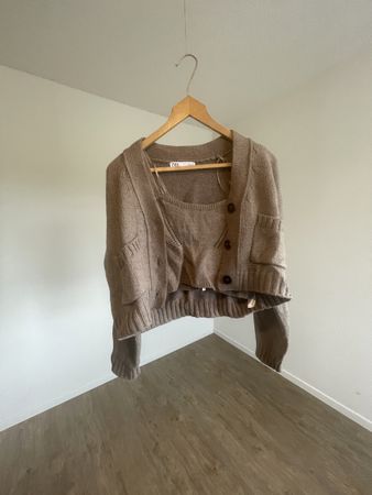 Set von Zara (Top und Strickjacke)     Größe M