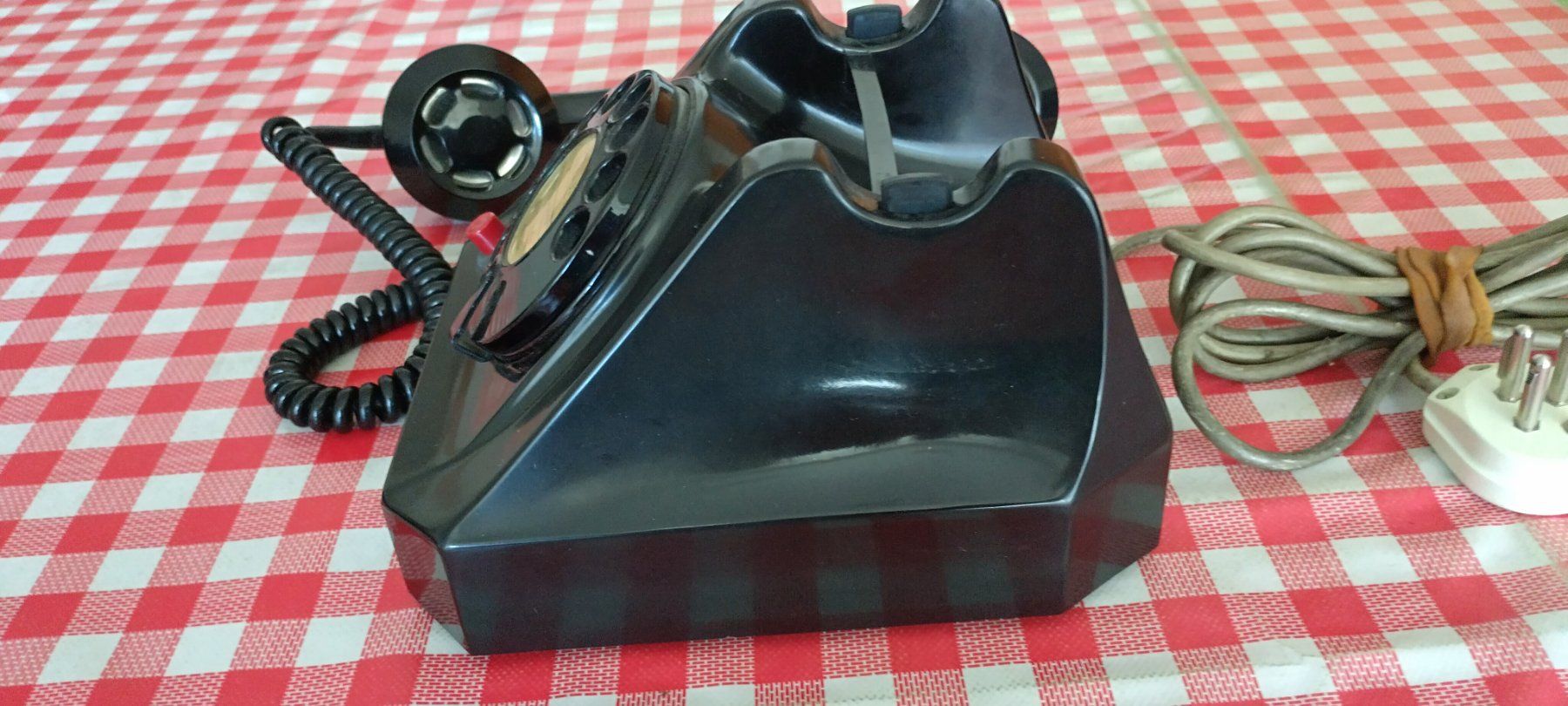Téléphones: Tischtelefon – D'occasion à Liestal par waeckerli 1