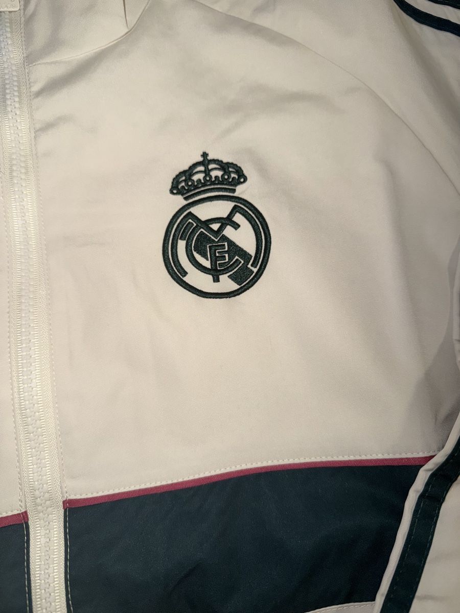 Adidas Giacche: Real Madrid Jacket Damengrösse S – Nuovo e nell'imballaggio originale da Zollikofen venduto da fat_6wpw 1