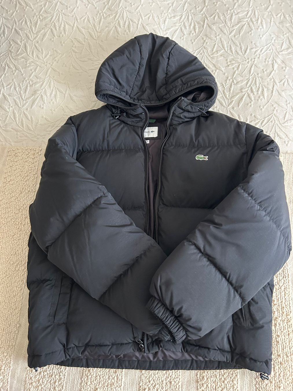 Giacche: Veste Lacoste L – Usato da Fribourg venduto da SenhorNeves
