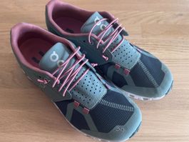 On Cloud 5 Damen Petrol/Türkis-Pink Gr. 38.5 – gut/sehr gut