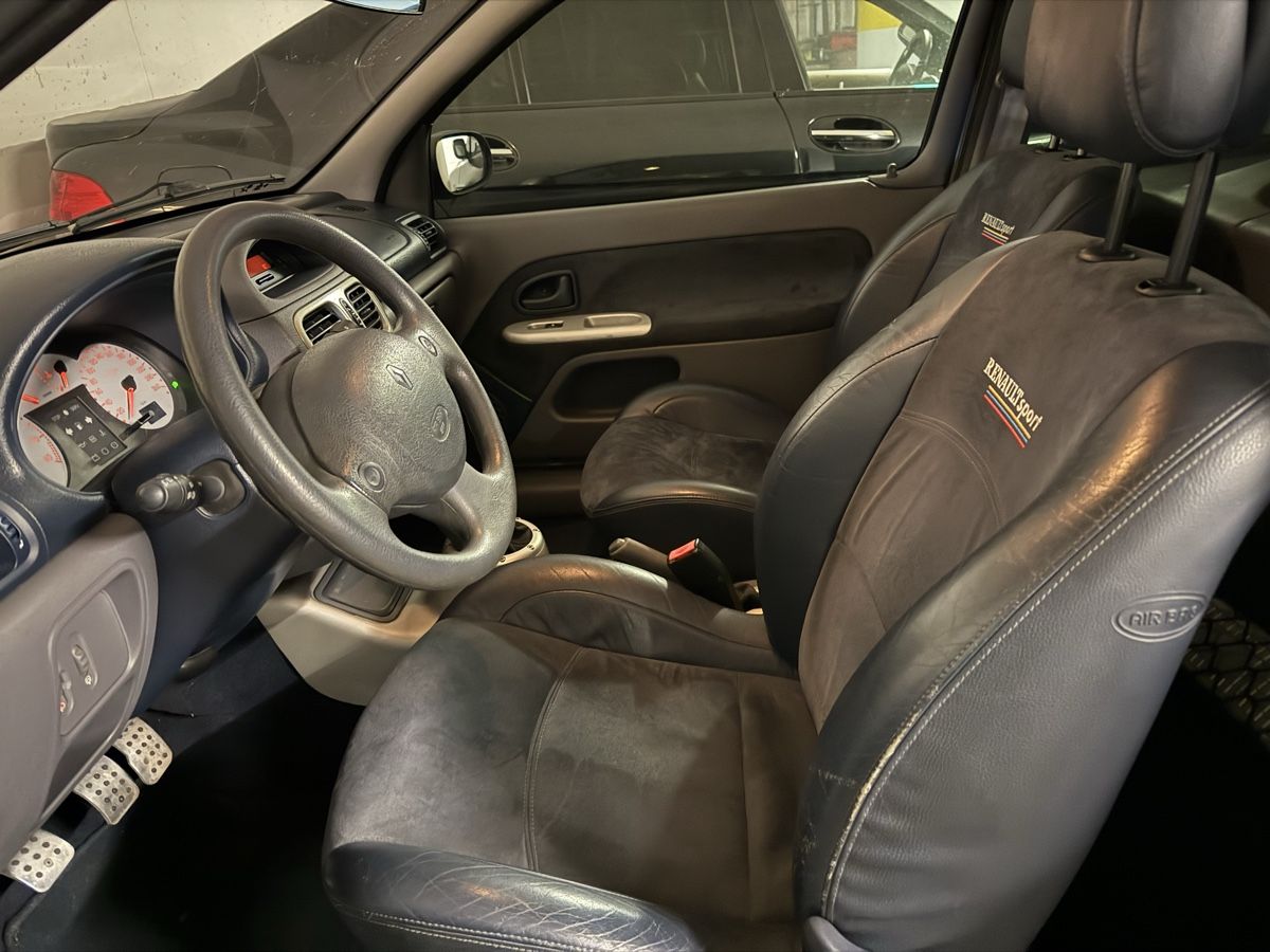 Renault Autos: Clio V6 – Neuf (Voir description) à Engelberg par Tieger3 6