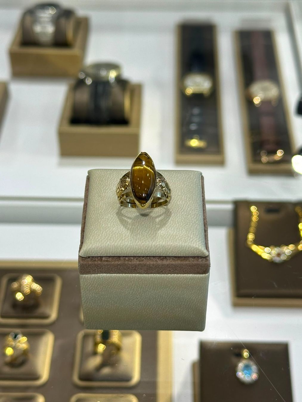 Anelli: 18 Karat Gelgoldring mit Tigerauge – Usato da Zürich venduto da StargoldJewellery