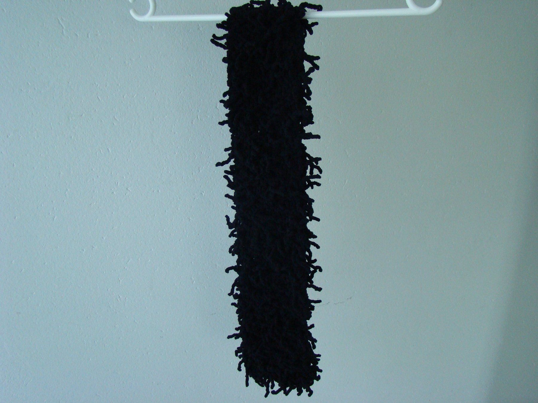 Foulards & écharpes: Schal schwarz gestrickt, fransig – D'occasion à Malters par burzi