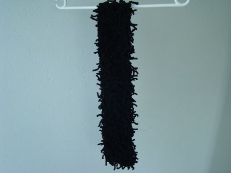 Schal schwarz gestrickt, fransig
