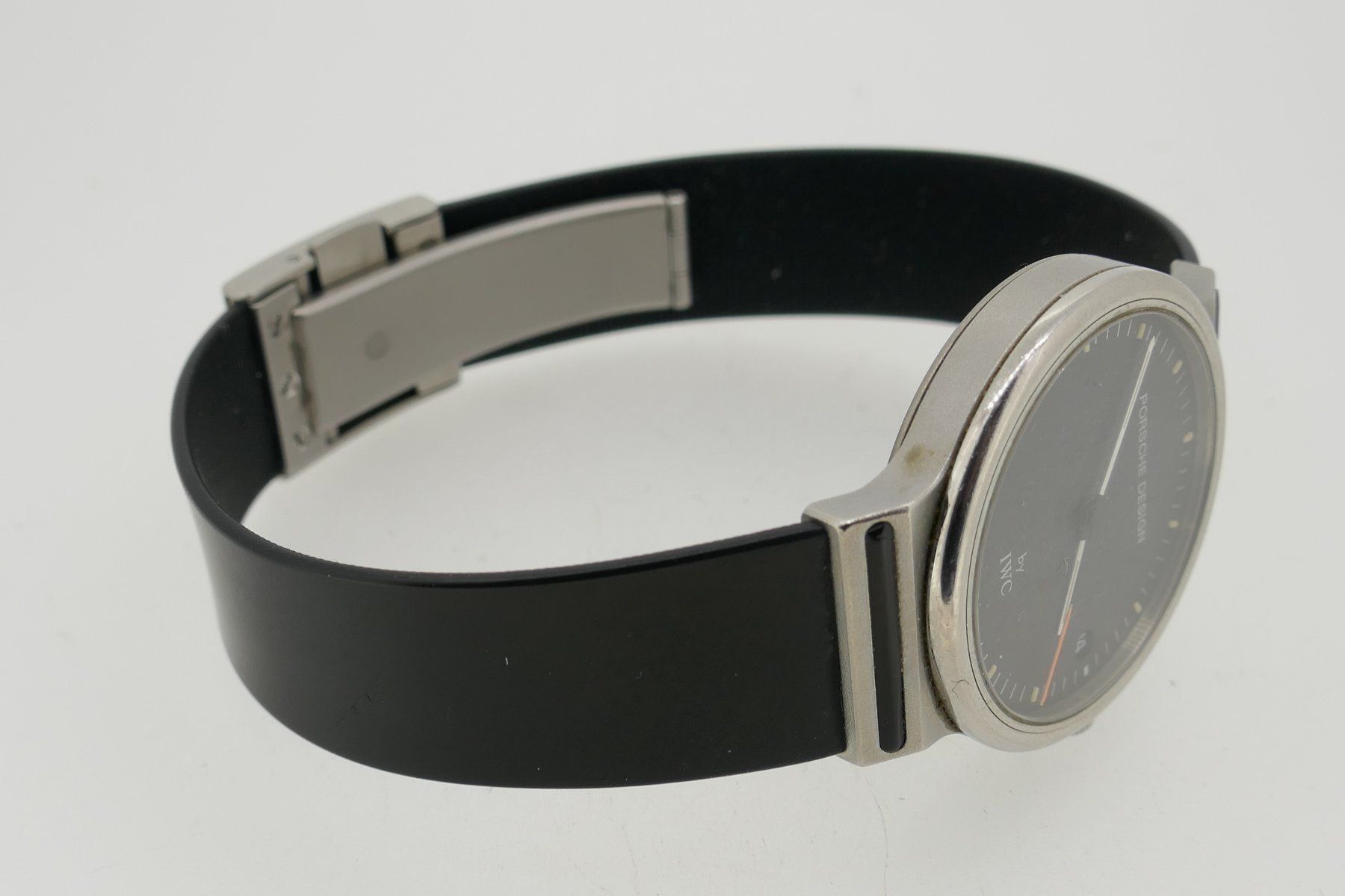 IWC Uhren: IWC PORSCHE DESIGN 32MM TITAN – Gebraucht aus Bottighofen von menschenfamilie 3