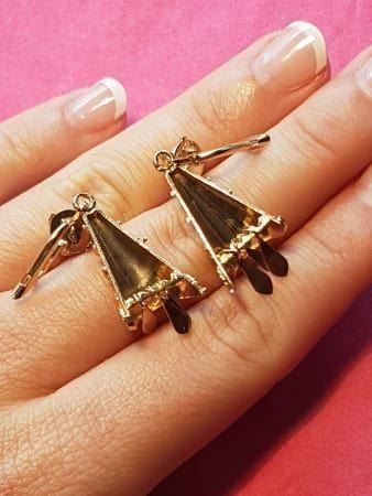 Orecchini pendenti & Orecchini a lobo: Moderne Glockenohrhänger, 18 Karat Gold – Nuovo (secondo la descrizione) da Unterägeri venduto da Altgoldschmuck 2