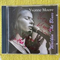 YVONNE MOORE-MIT UNTERSCHRIFT WALKIN THE BLUES