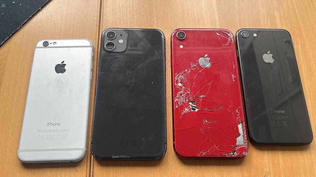 Handys / Smartphones: 4 iPhones als Ersatzteile. Preis für alle zusammen – Defekt aus Itingen von Haefi 1