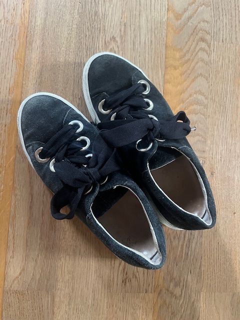 Gabor Scarpe da donna: Halbschuhe aus Wildleder von Gabor – Usato da Steinmaur venduto da Dyleila 1