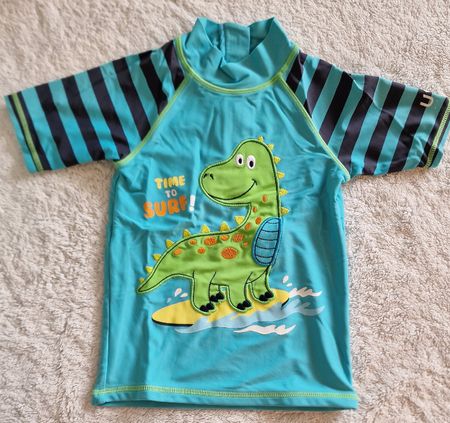 Badehosen/UV-Shirt Gr. 98/104