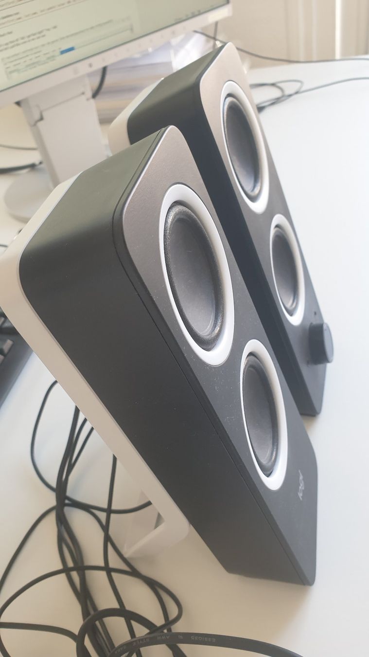 Logitech Haut-parleurs: Logitech Multimedia Speakers Z200 – D'occasion à Stäfa par Supertramp73 1