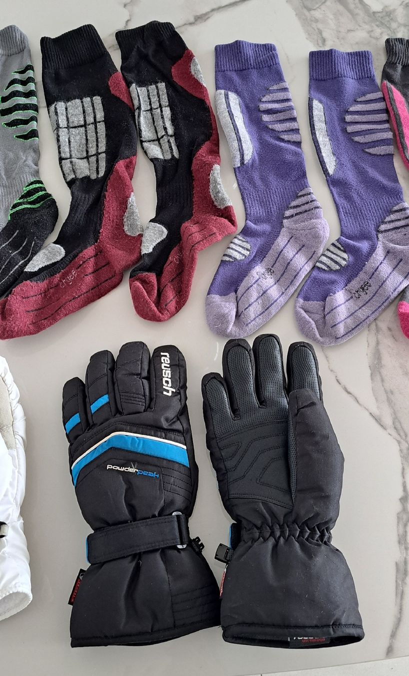 Reusch Kleiderpakete & -sets: Skisocken & Handschuhe für Mädchen – Neu (gemäss Beschreibung) aus Euthal von mel_ts8t 2
