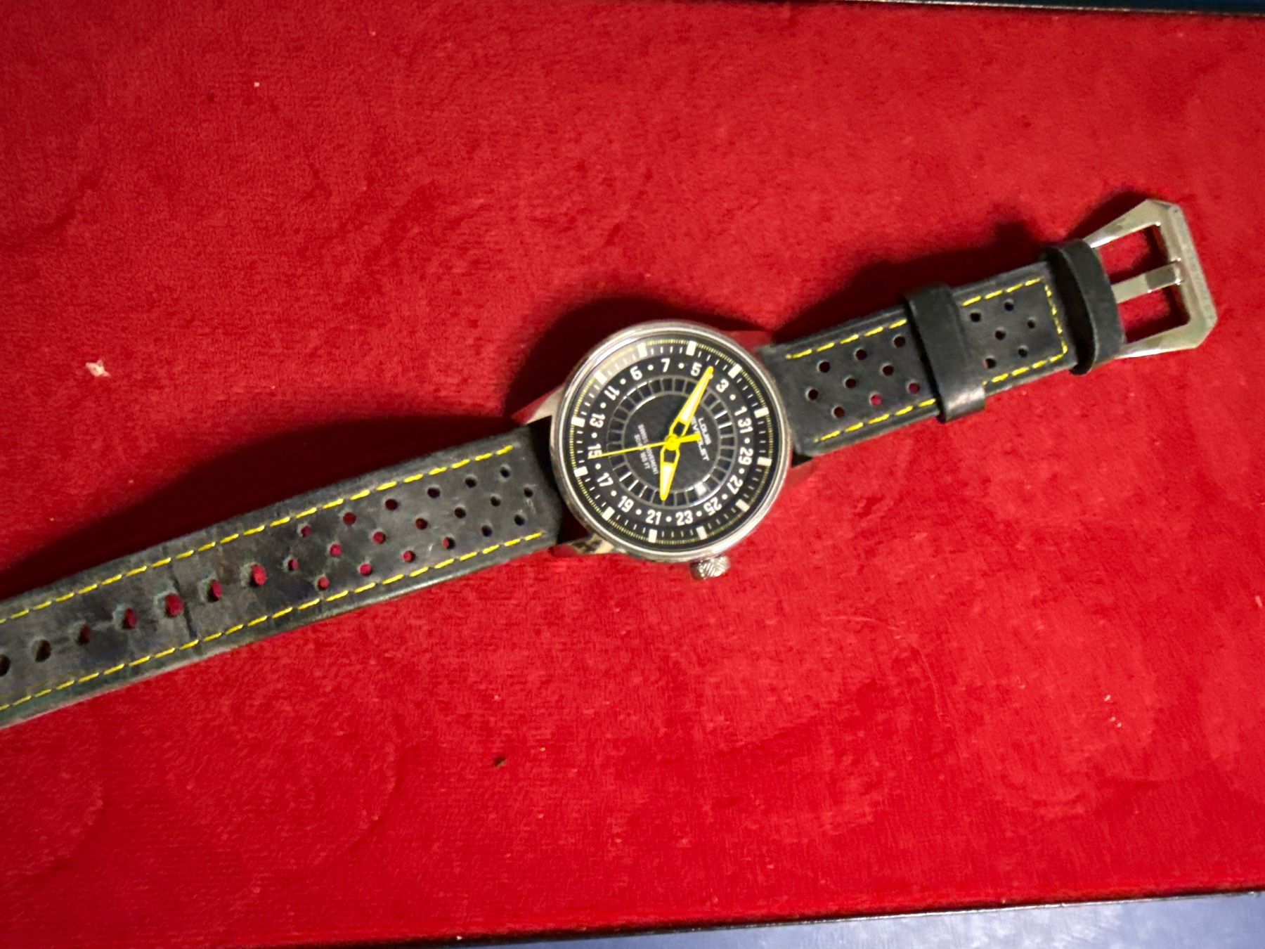 Uhren: Louis Chevrolet  Quarz 42.5 mm – Gebraucht aus Pfeffingen von Allhandelklgwatches 2