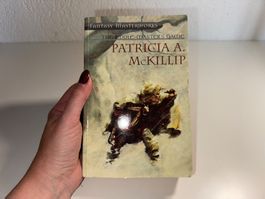 NOVEL: Patricia A. McKillip, The riddle master's game