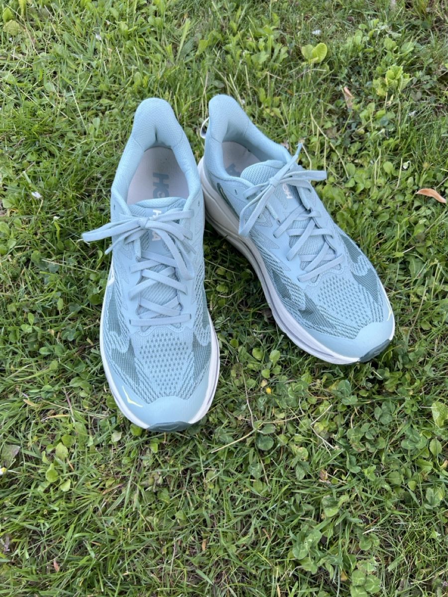 Hoka One One Scarpe da uomo: Hoka Challenger 8, hellblau, Grösse 44 2/3 – Usato da Wallisellen venduto da sarinavs