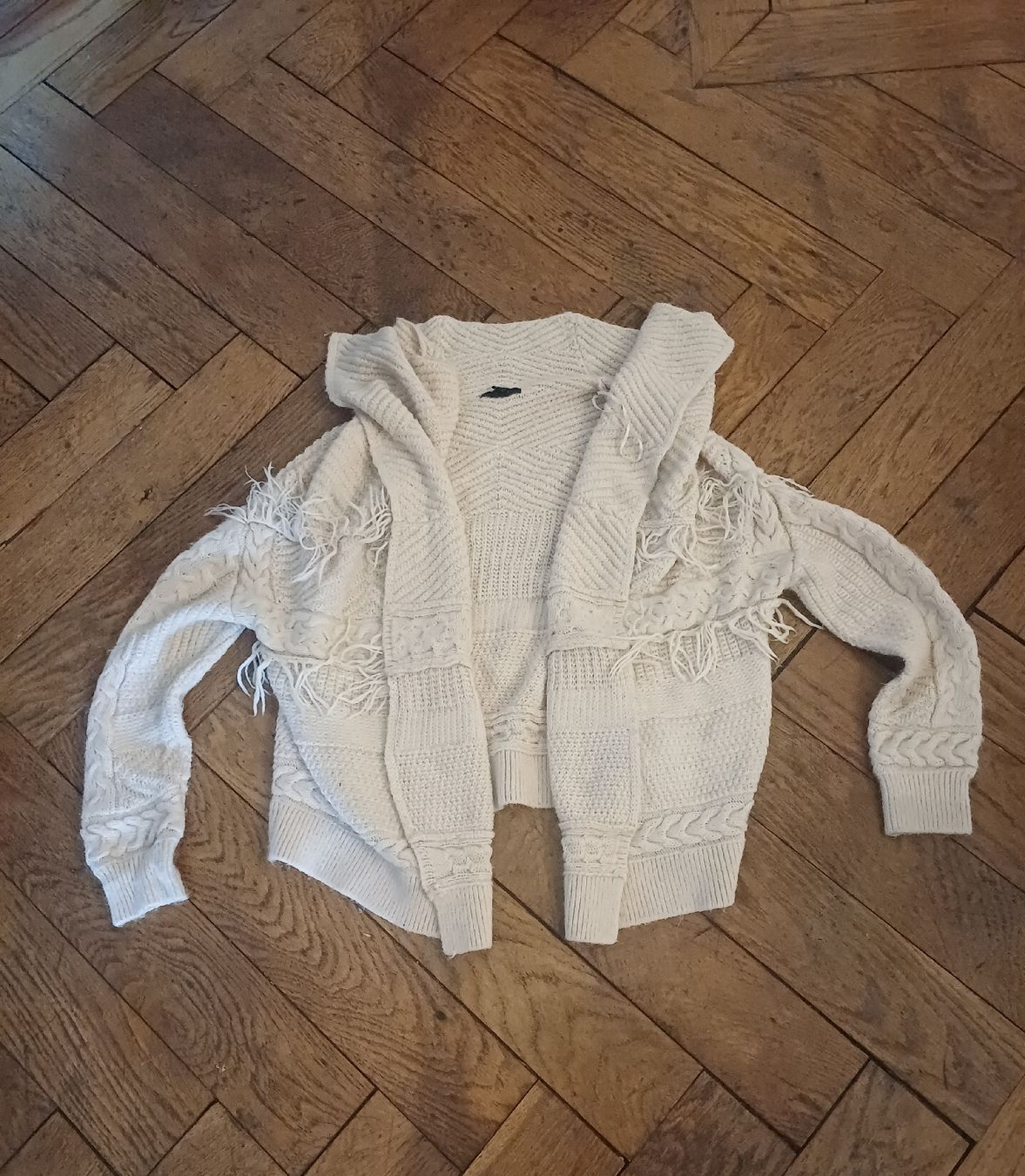 H&M Jacken: Jäckchen Grösse S von H&M – Gebraucht aus Schönenwerd von pomodor
