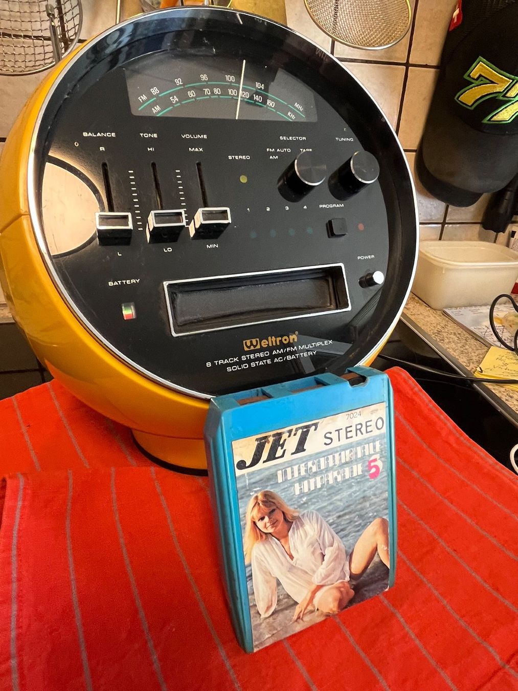 Weltron Radios: WELTRON Model 2001 – Gebraucht aus Menziken von Hotdevil1 1