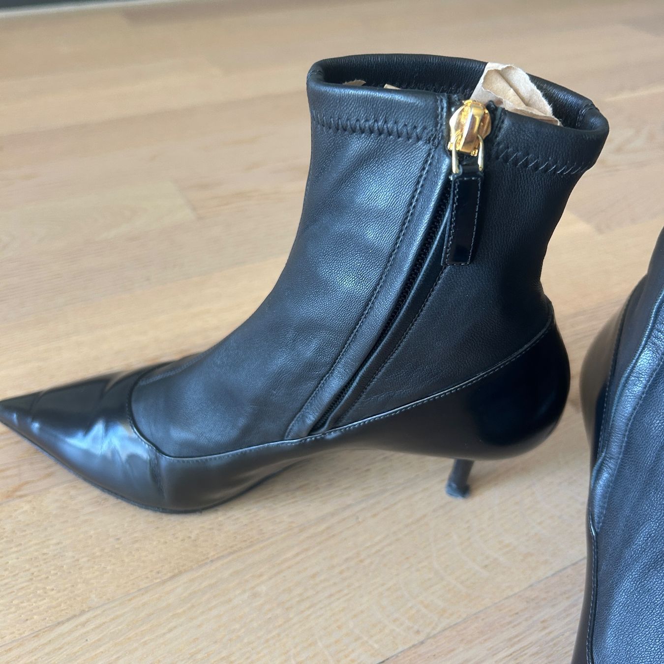 Versace Chaussures femmes: Versace Ankle Boots 37,5 – D'occasion à Schaffhausen par missclichy 2