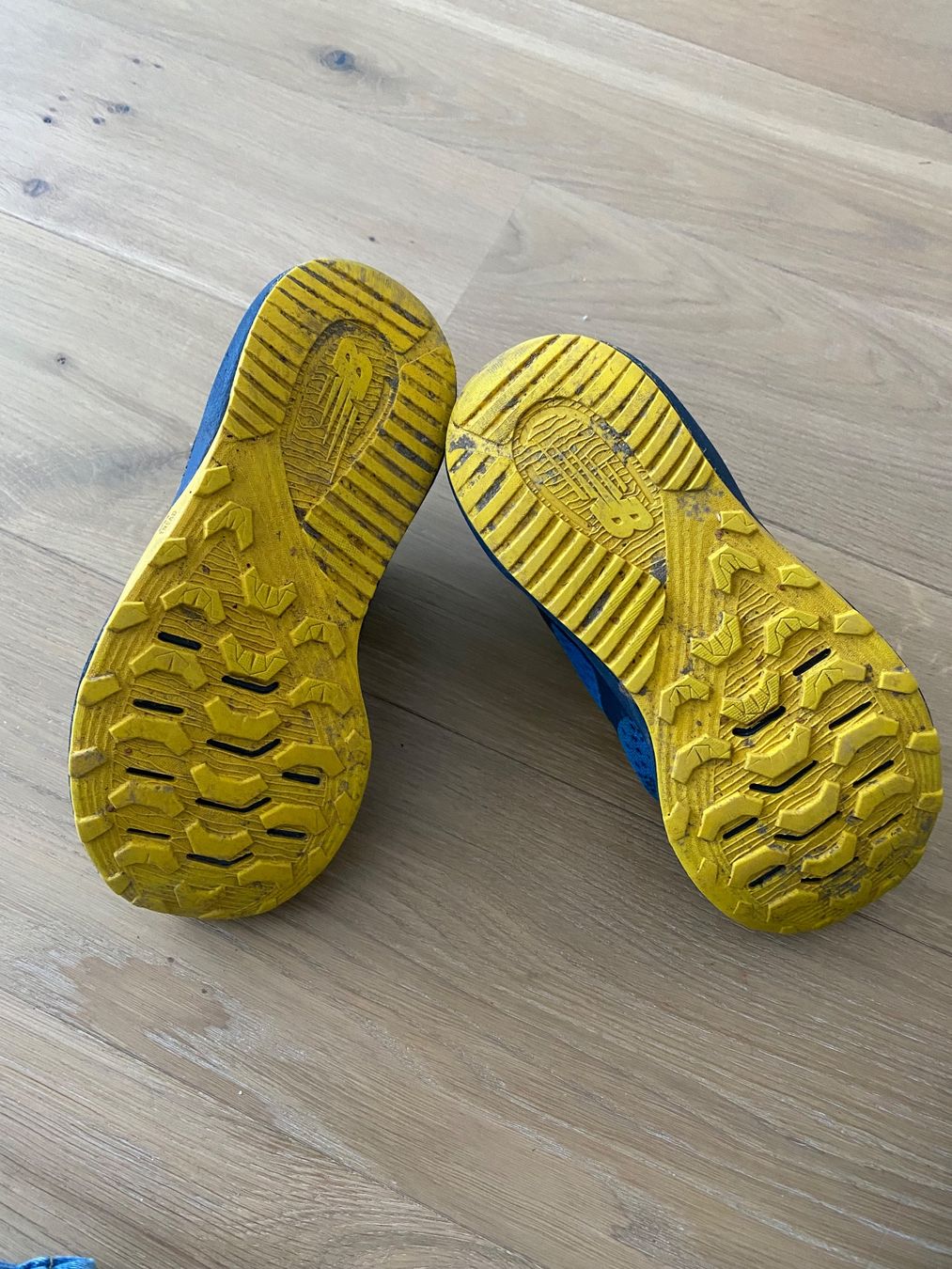 New Balance Scarpe per ragazzi: New Balance Trekking Kinder – Usato da Bolligen venduto da Noeggeli10 3