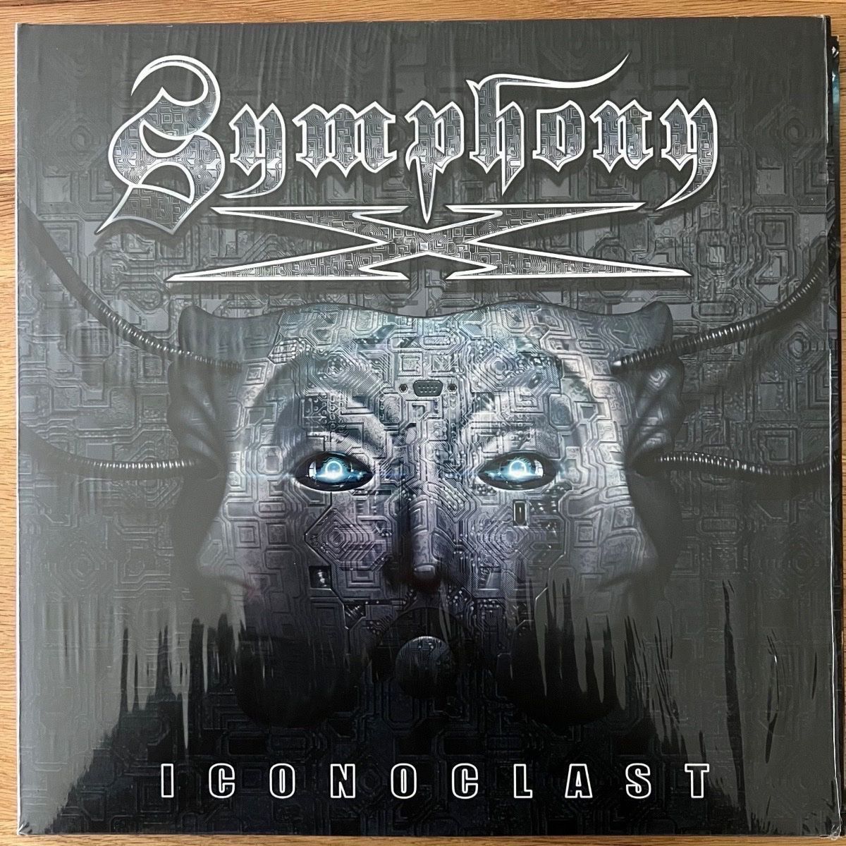 Dischi in vinile: Symphony X - Iconclast / 1. D-Press. 2011 - Blue Vinyl - NEW – Nuovo e nell'imballaggio originale da Gais venduto da soundcave57